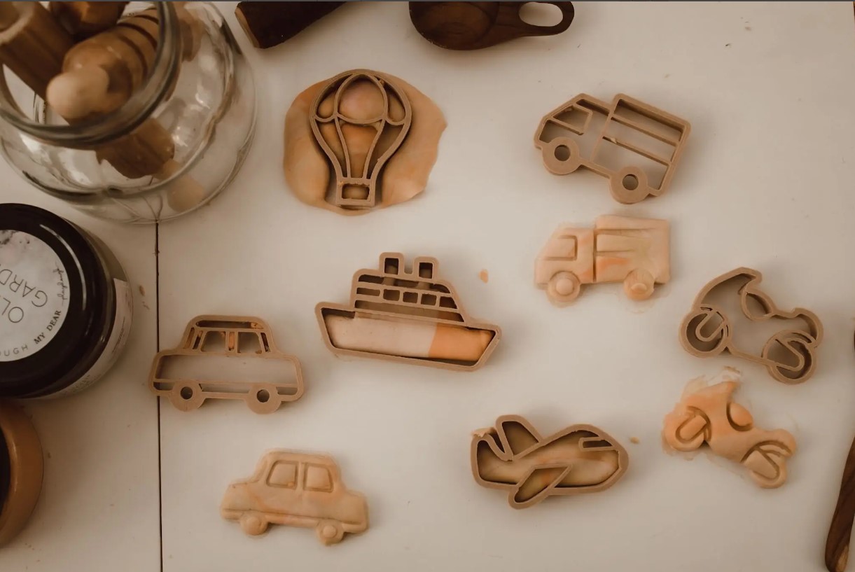 Kinfolk Pantry - Conjunto Mini de cortadores de Meios de Transporte - Image 1